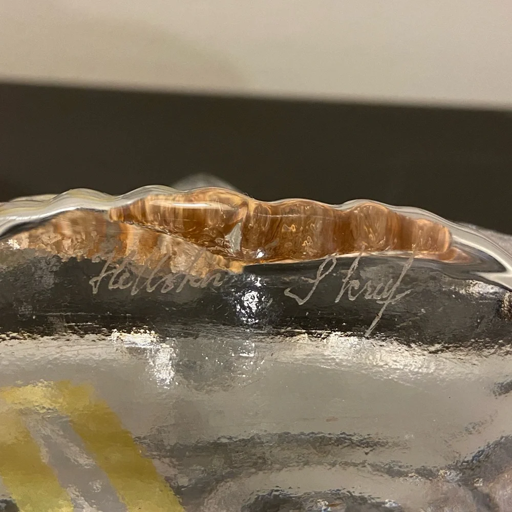 Lars Hellstun Skruff Swedish Glass Paperweight - Picture 6 of 7